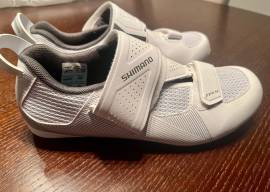 Shimano TR5 (SH-TR501) női Triatlon országúti cipő Triatlon országúti cipő Shoes / Socks / Shoe-Covers 39 Road, Triathlon new / not used female For Sale
