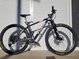 TREK Procaliber 9.7 Mountain Bike 29" front suspension SRAM NX Eagle used For Sale