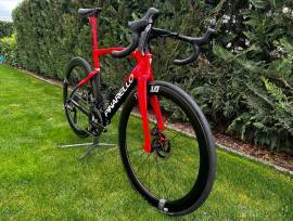 PINARELLO Dogma F Országúti Shimano Dura Ace Di2 tárcsafék használt ELADÓ