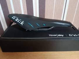 Fizik Arione R1 Team Sky limitált kiadás eladó Arione R1 Road Bike & Gravel Bike & Triathlon Bike Component, Road Bike Saddles & Seat Posts used For Sale