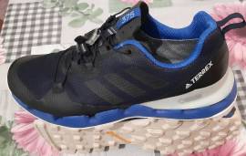 Adidas Terrex GTX Surround Gore-Tex túracipő. Újszerű, hibátlan! 42-es, 26,5cm.  .  Cipő / Zokni / Kamásli használt férfi/unisex ELADÓ