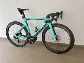 BIANCHI Oltre comp Országúti Shimano Ultegra Di2 tárcsafék használt ELADÓ