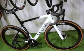 CANYON ULTIMATE CF SL DISC Di2 2x12sp 4iiii Wattm SCRIBE  Road bike disc brake used For Sale