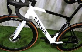 CANYON ULTIMATE CF SL DISC Di2 2x12sp 4iiii Wattm SCRIBE  Road bike disc brake used For Sale