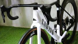 CANYON ULTIMATE CF SL DISC Di2 2x12sp 4iiii Wattm SCRIBE  Road bike disc brake used For Sale