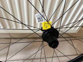 VELOMANN V30R kerékszett VITTORIO Zaffiro 700x28c gumival VELOMANN V30R kerékszett VITTORIO Zaffiro 700x28c  Road Bike & Gravel Bike & Triathlon Bike Component, Road Bike Wheels / Tyres 28" new / not used For Sale