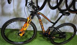 OLYMPIA  F1X CARBON BOOST FULLY EAGLE KASHIMA Mountain Bike 29" össztelós / fully használt ELADÓ