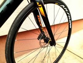 GIANT GIANT DEFY ADVANCED 1 CARBON DISC 2017 Országúti Shimano 105 tárcsafék használt ELADÓ