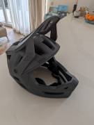 IXS Trigger FF Mips bukósisak eladó IXS Trigger FF Mips Helmets / Headwear MTB + Fullface M/L used For Sale
