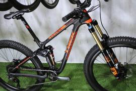 TREK TOP FUEL EX  9.9 FULL CARBON FULLY KASHIMA Mountain Bike 29" dual suspension used For Sale
