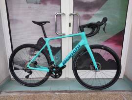 BIANCHI 2025 BIANCHI INFINITO 105 12sp  (57) Road bike Shimano 105 disc brake new with guarantee For Sale