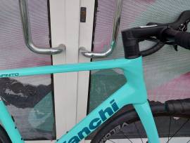 BIANCHI 2025 BIANCHI INFINITO 105 12sp  (57) Országúti Shimano 105 tárcsafék új / garanciával ELADÓ