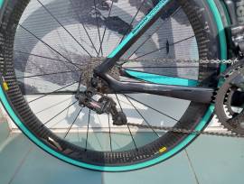 BIANCHI Oltre XR4 Campagnolo Carbon Super Record 12EPS(48  Országúti Campagnolo Record EPS patkófék használt ELADÓ