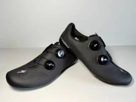 ÚJ S-WORKS Torch Road EU 42 fekete Specialized S-WORKS TORCH Road - Black Shoes / Socks / Shoe-Covers 42 Road new / not used male/unisex For Sale