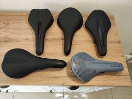 Szép állapotú új nyereg  Fizik Road Bike & Gravel Bike & Triathlon Bike Component, Road Bike Saddles & Seat Posts new / not used For Sale