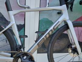 BMC AKCIÓ-25%%% BMC Roadmachine 01 FOUR  ( 54)   Országúti Shimano Ultegra Di2 tárcsafék új / garanciával ELADÓ