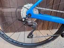 VAN RYSEL NCR CF 105 Országúti Shimano 105 tárcsafék használt ELADÓ