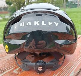 OAKLEY AERO 5 MIPS kerékpáros sisak, fekete S-es eladó. OAKLEY AERO 5  Helmets / Headwear Road S used For Sale