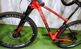 GIANT CARBON 29 SID REM. GX-12 XRC Mountain Bike 29" elöl teleszkópos nem használt ELADÓ