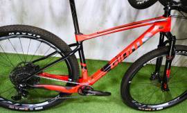GIANT CARBON 29 SID REM. GX-12 XRC Mountain Bike 29" elöl teleszkópos nem használt ELADÓ