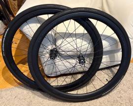 PINARELLO X1 Országúti Shimano 105 Di2 tárcsafék használt ELADÓ