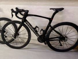 PINARELLO X1 Országúti Shimano 105 Di2 tárcsafék használt ELADÓ