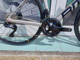 BMC Teammachine SLR FIVE Carbon 105 Di2 ( 56 )   Országúti Shimano 105 Di2 tárcsafék új / garanciával ELADÓ