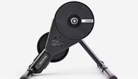 VAN RYSEL D100 Smart Trainer, Kerékpáros okosgörgő (ZWIFT stb.) VAN RYSEL D100 Smart Trainer Bike Trainers direct drive Yes Yes new / not used For Sale