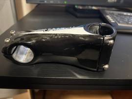  Kitünő állapotú PRO Vibe Sprint eladó PRO Vibe Sprint  Országúti / Gravel / Triatlon Alkatrész, Országúti Kormány / Stucni / Bandázs nem használt ELADÓ