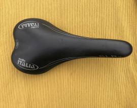 Selle Italia  SLR XP 165 g  Road Bike & Gravel Bike & Triathlon Bike Component, Road Bike Saddles & Seat Posts used For Sale
