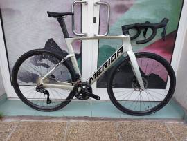 MERIDA AKCIÓ::MERIDA REACTO 6000 105 Di2 (XS, S ) Road bike Shimano 105 disc brake new with guarantee For Sale