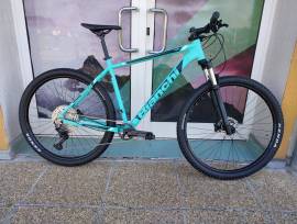 BIANCHI AKCIÓ::BIANCHI MAGMA 9.0 Deore 1x11sp ( S, XL) Mountain Bike 700c (622) front suspension Shimano Deore new with guarantee For Sale