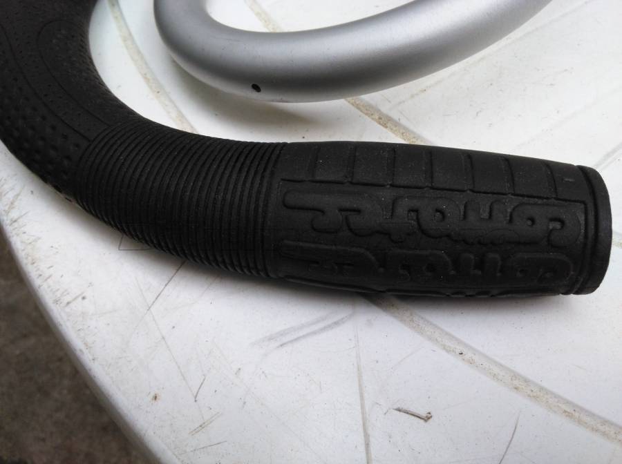 Cintre BLB Escobar 25.4 mm argent en ligne pour vélo