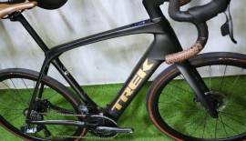 TREK DOMANE+ SLR 7 TQ FORCE AXS 2x12 Elektromos Országúti / Gravel TQ használt ELADÓ