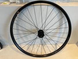 BONTRAGER DUSTER ELITE 29er első kerék BONTRAGER DUSTER ELITE 29er  Mountain Bike Alkatrész, MTB Kerék / Felni / Gumi 29" belső nélküli használt ELADÓ