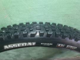 Eladó új Maxxis Assegai 27,5 × 2.60 kerékpár külső gumi Maxxis Mountain Bike Alkatrész, MTB Kerék / Felni / Gumi 27.5" (650b) belsős nem használt ELADÓ