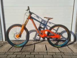 SCOTT Gambler 710 2018 L, 27,5 !!! Enduro / Freeride / DH 27.5" (650b) Shimano Saint nem használt ELADÓ