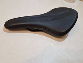 Fizik Tempo Aliante R5 nyereg 150 mm Fizik Tempo Aliante R5 Road Bike & Gravel Bike & Triathlon Bike Component, Road Bike Saddles & Seat Posts used For Sale