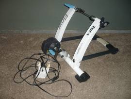Tacx Flow kerékpáros edzőgörgő Tacx Flow  Görgő / Spinning hagyományos használt ELADÓ