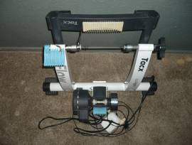 Tacx Flow kerékpáros edzőgörgő Tacx Flow  Görgő / Spinning hagyományos használt ELADÓ