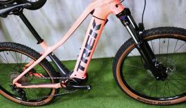 TREK BOSCH CX SMART 85Nm 625Wh -32Km/h Elektromos Mountain Bike elöl teleszkópos Bosch nem használt ELADÓ