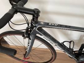 FOCUS Evo Cayo Országúti Shimano 105 patkófék használt ELADÓ