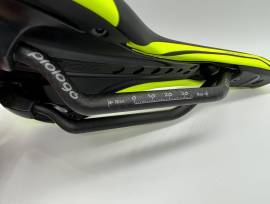 Prologo Nago Evo PAS karbon nyereg Nago Evo PAS Carbon Országúti / Gravel / Triatlon Alkatrész, Országúti Nyereg / Nyeregcső nem használt ELADÓ