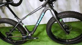 TREK FARLEY FULL CARBON FATBIKE SRAM XD Fatbike 27.5"+ new / not used For Sale