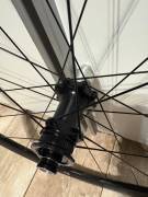 Fulcrum Racing 400 DB tárcsafékes országúti kerékszett Fulcrum Racing 400 DB Országúti / Gravel / Triatlon Alkatrész, Országúti  Kerék / Felni / Gumi 28" nem használt ELADÓ