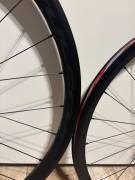 Fulcrum Racing 400 DB tárcsafékes országúti kerékszett Fulcrum Racing 400 DB Országúti / Gravel / Triatlon Alkatrész, Országúti  Kerék / Felni / Gumi 28" nem használt ELADÓ