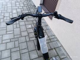 HUSQUARNA Grand Towner 4 Elektromos Trekking/cross 25 km/h Bosch 401-500 Wh nem használt ELADÓ