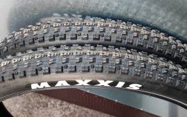 Maxxis Crossmark II 27.5 x 2.25 MTB (E-bike) ÚJ külső gumik Maxxis Crossmark II Mountain Bike Components, MTB Wheels & Tyres 27.5" (650b) w tube new / not used For Sale