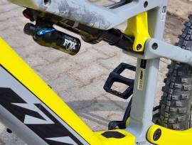 KTM Újsz. KTM fully Ebike Bosch CX4gen Smart 750Wh FOX Elektromos Mountain Bike 29" elöl 27.5" hátul (Mullet) össztelós / fully Bosch Shimano Deore XT Shadow+ használt ELADÓ