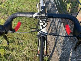 CUBE Attain Pro 47-es vázméret Országúti Shimano Sora patkófék használt ELADÓ